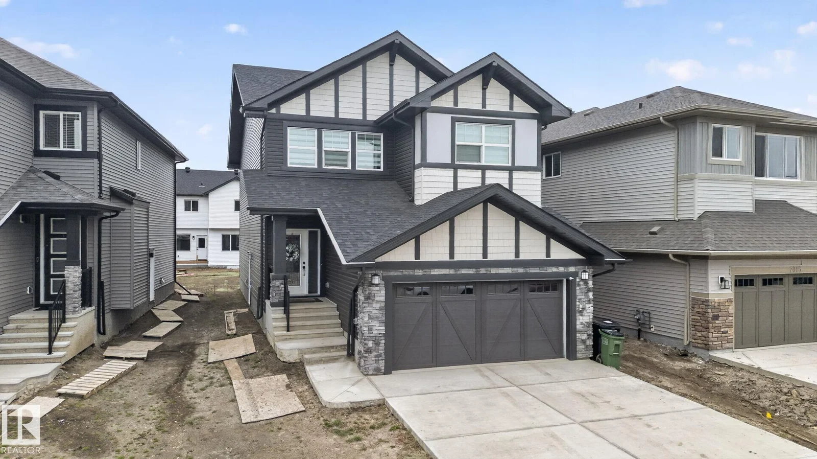 7011 177 Avenue NW, Edmonton - 1 bedroom Detached Single Family for sale