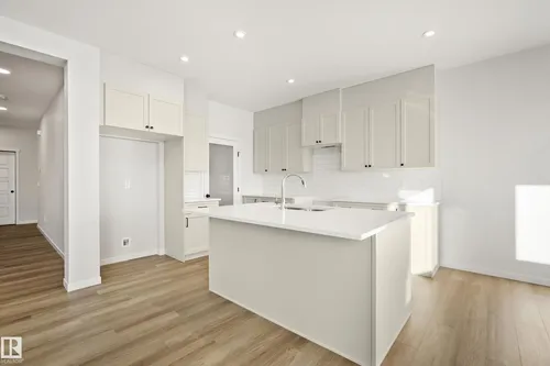 7015 177 AV NW, Edmonton - $649,500