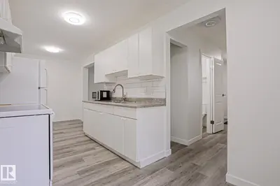 Interior photo 1 of 238 PRIMROSE GARDENS GD NW