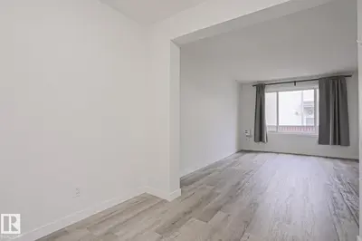 Interior photo 2 of 238 PRIMROSE GARDENS GD NW