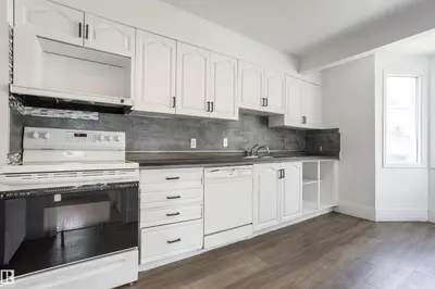 Interior photo 2 of 13716 115 AV NW