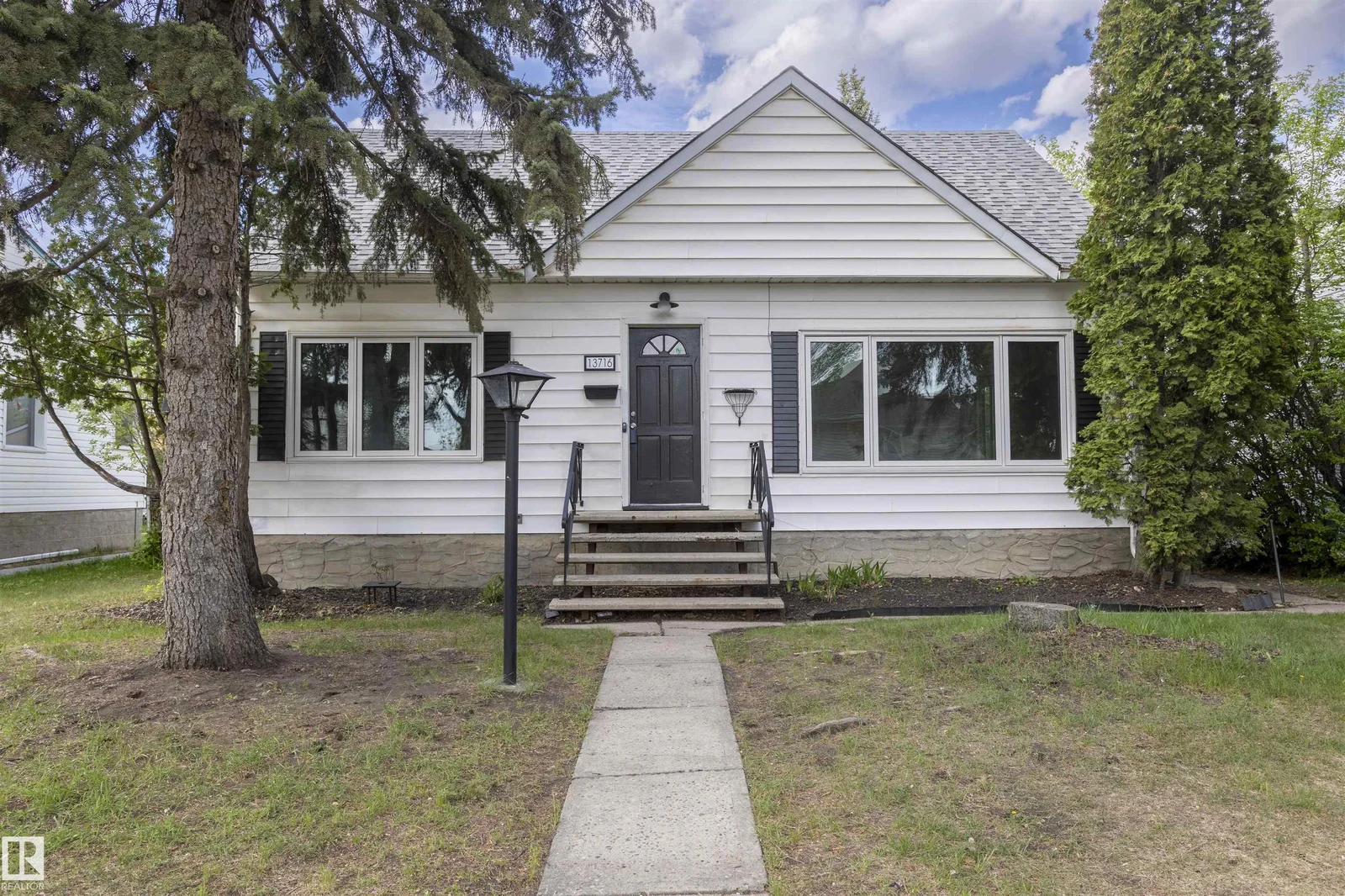 13716 115 AV NW, Edmonton - 4 bedroom Detached Single Family for sale