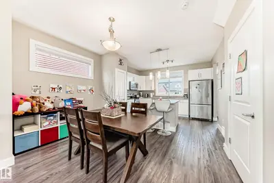 Interior photo 4 of 2125 24 ST NW