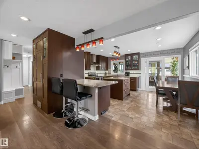 Interior photo 2 of 8410 95B Ave