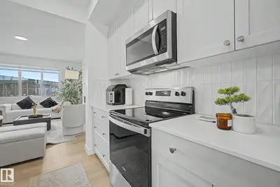 Interior photo 3 of 117 BRICKYARD DR