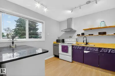 Interior photo 4 of #11 2131 OAK ST