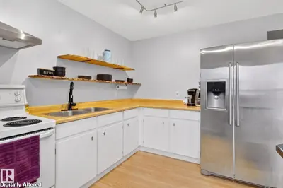 Interior photo 3 of #11 2131 OAK ST
