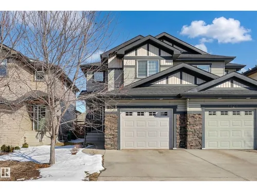 1426 152 AV NW, Edmonton - $385,000