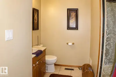 Interior photo 3 of 111 DIAMOND DR