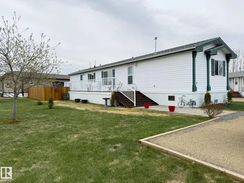 17 Midland RD, Millet - $129,700