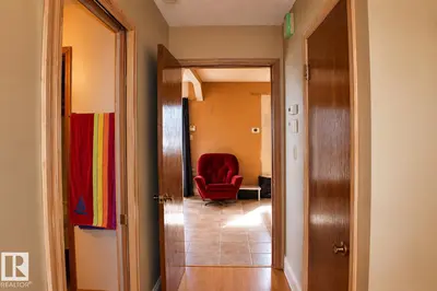 Interior photo 2 of 111 DIAMOND DR