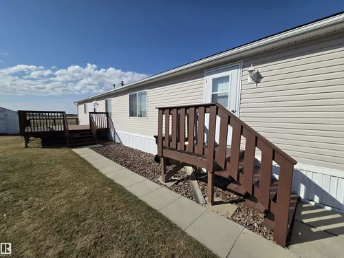 11 Midland RD, Millet - $129,000