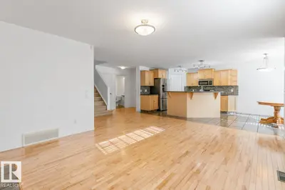 Interior photo 4 of 4717 60