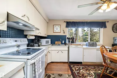 Interior photo 4 of 55532 RGE ROAD 250