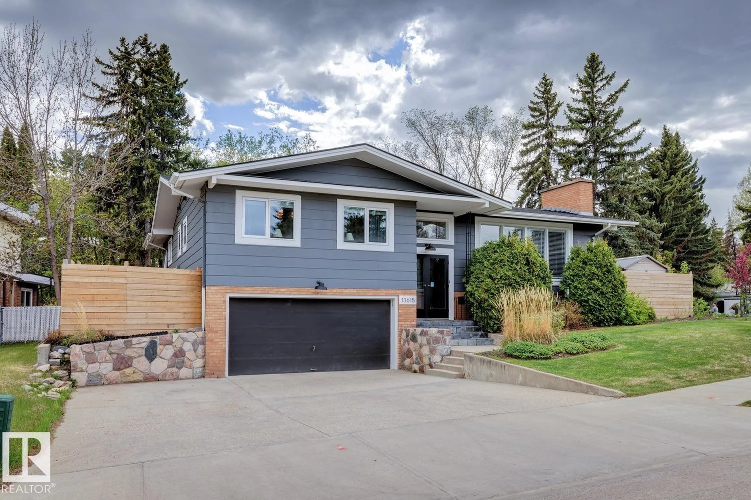 13615 BUENA VISTA RD NW, Edmonton - 4 bedroom Detached Single Family for sale
