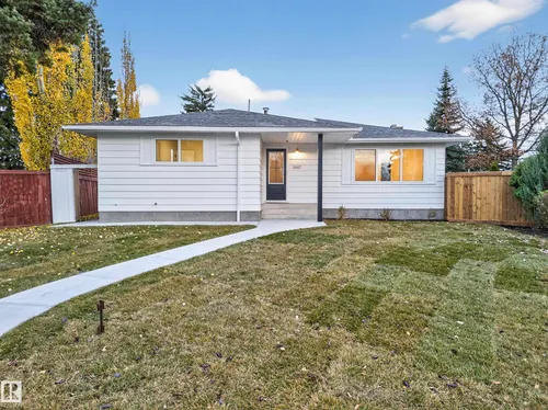 11147 36A AV NW, Edmonton - $709,000