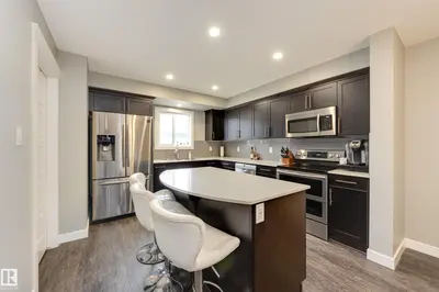 Interior photo 4 of 2079 DESROCHERS DR SW