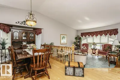 Interior photo 2 of 15 Lachambre PL
