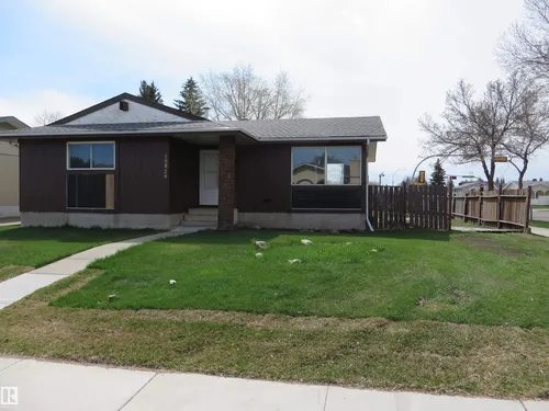 10829 167A AV NW, Edmonton - $290,000
