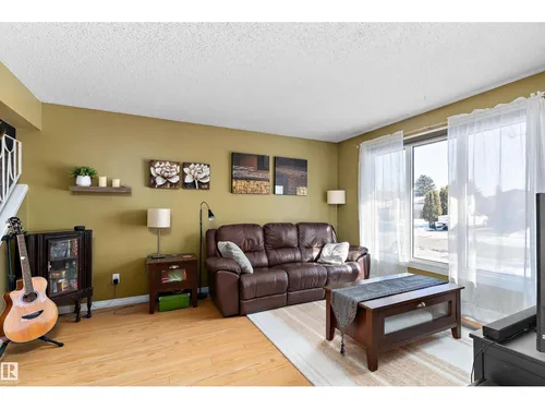 17132 103 ST NW, Edmonton - $269,900