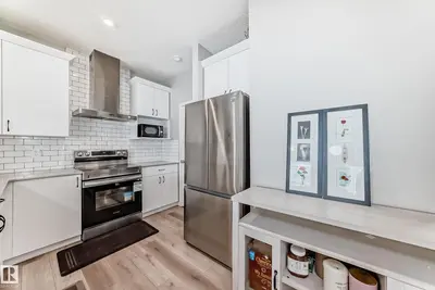 Interior photo 2 of 5357 LARK LD NW