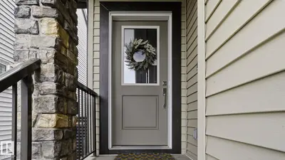 Interior photo 1 of 7215 CHIVERS PL SW