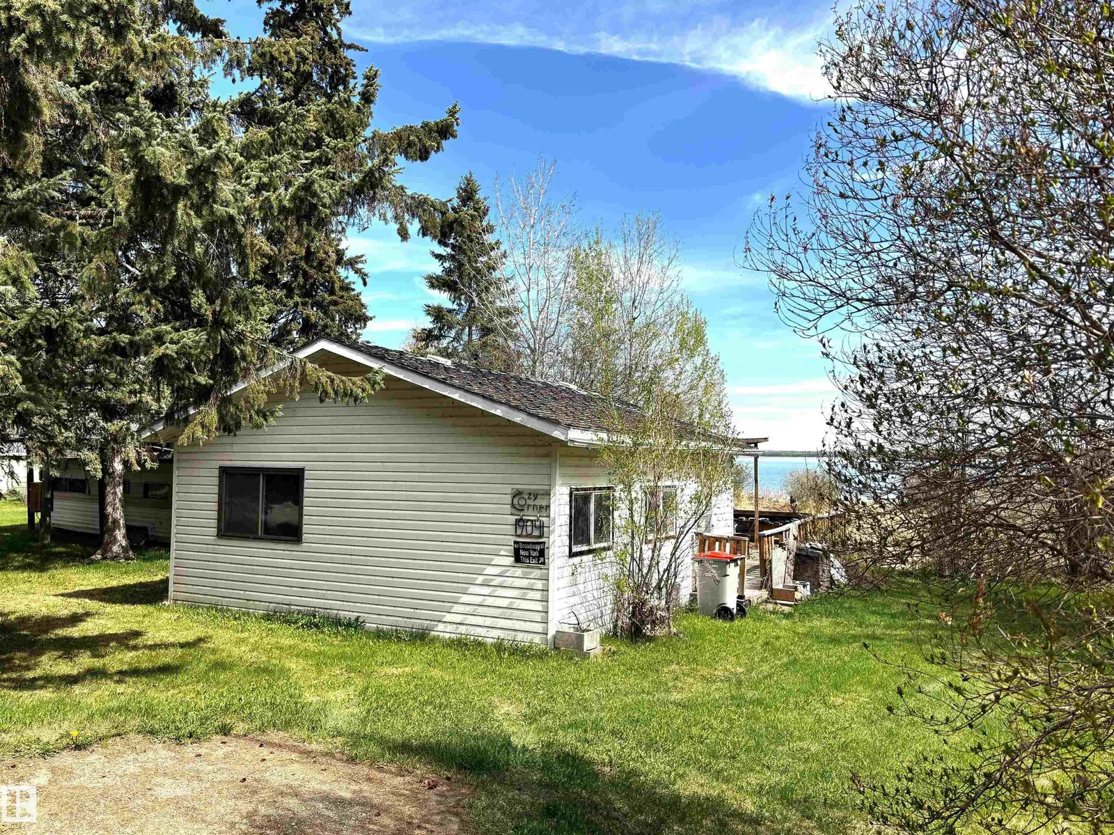 904 LAKESHORE DR., BUCK LAKE, Rural Wetaskiwin County - 2 bedroom Detached Single Family for sale