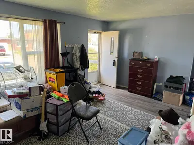 Interior photo 1 of 4907 51 AV