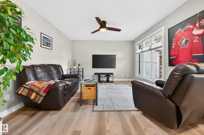 Interior photo 4 of 3412 142 AV NW