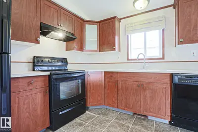 Interior photo 3 of 236 Oakwood DR NW