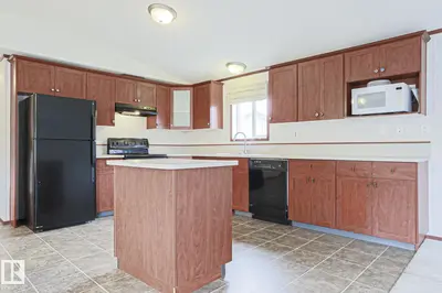 Interior photo 4 of 236 Oakwood DR NW