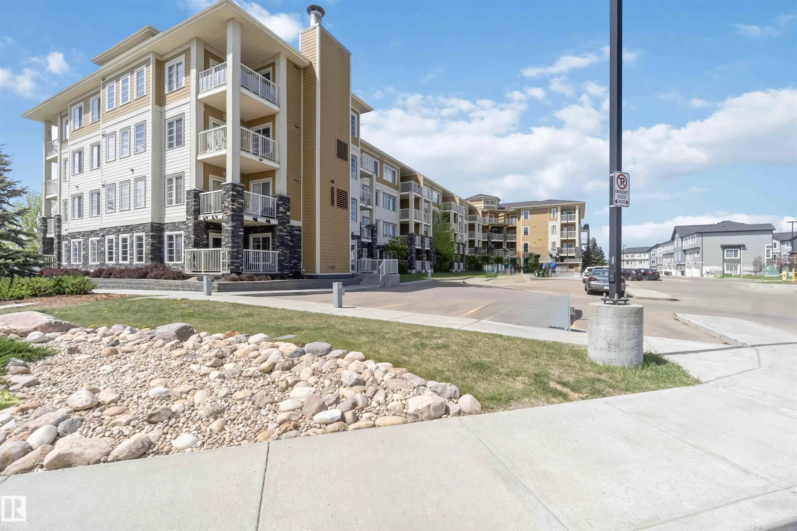 #411 3670 139 AV NW, Edmonton - 2 bedroom Apartment for sale