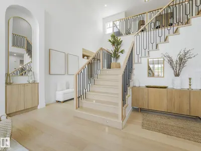 Interior photo 2 of 33 Birkshire Crescent