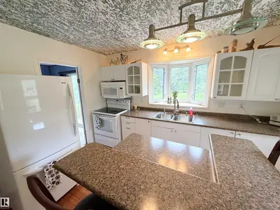 Interior photo 2 of #56 4521 LAKESHORE RD