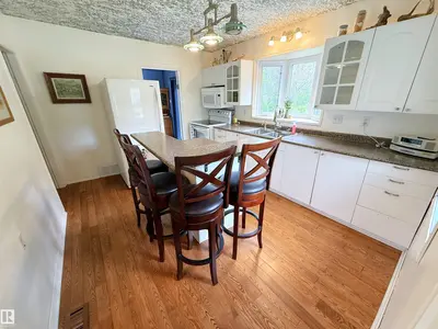 Interior photo 3 of #56 4521 LAKESHORE RD
