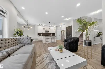 Interior photo 4 of 6085 King LD SW