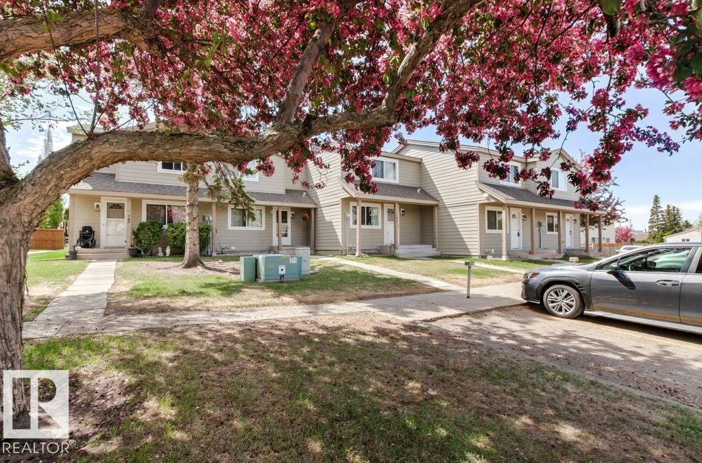 795 VILLAGE DR, Sherwood Park - 3 bedroom Townhouse for sale