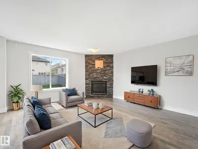 Interior photo 2 of 173 CASTLE DR NW
