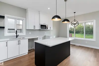 Interior photo 4 of 5020 50 ST