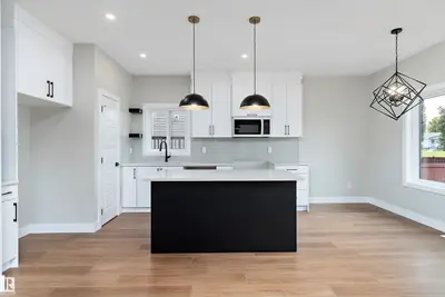 Interior photo 2 of 5020 50 ST