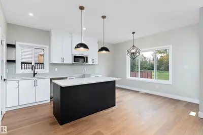 Interior photo 3 of 5020 50 ST