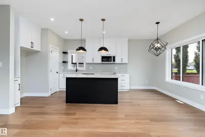 Interior photo 1 of 5020 50 ST