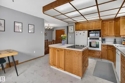 Interior photo 4 of 5329 65 St