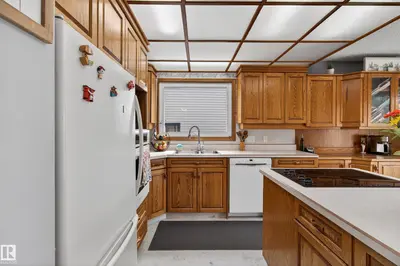 Interior photo 3 of 5329 65 St