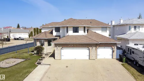 8710 156A AV NW, Edmonton - $785,000