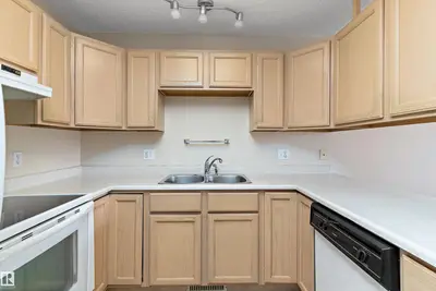 Interior photo 4 of #27 13217 155 AV NW