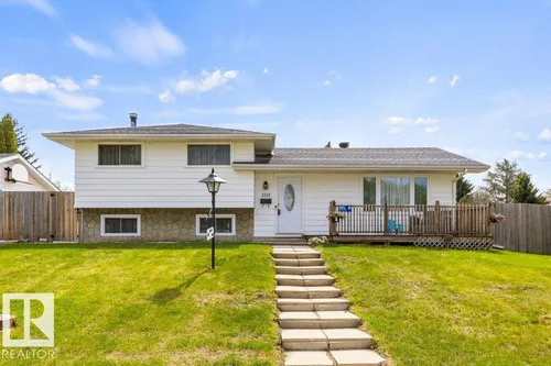 1111 MOYER DR, Sherwood Park - $499,950
