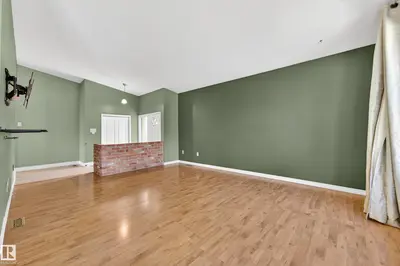 Interior photo 4 of 1017 McDermid DR