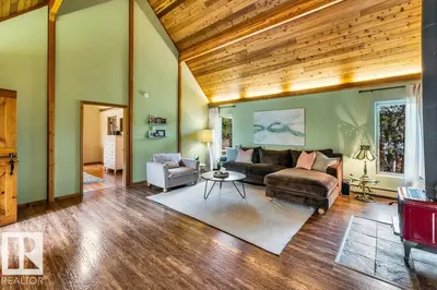 Interior photo 4 of 37-53029 Rge Rd 32
