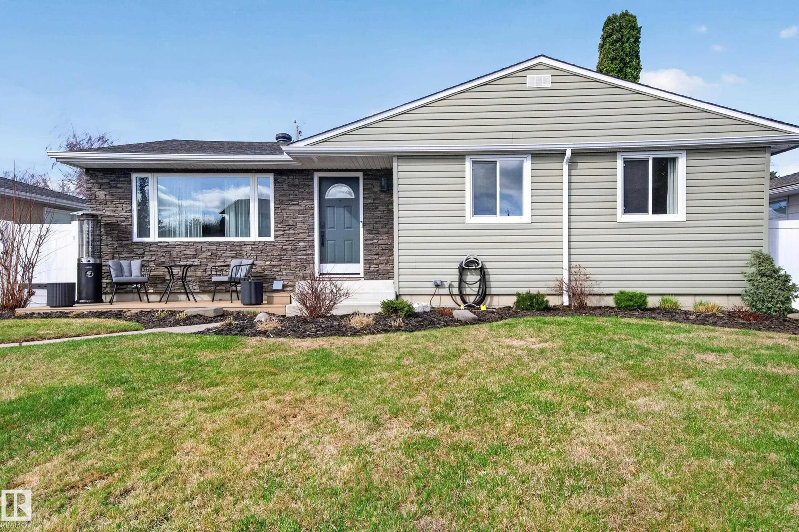 10740 44 ST NW, Edmonton - 4 bedroom Detached Single Family for sale